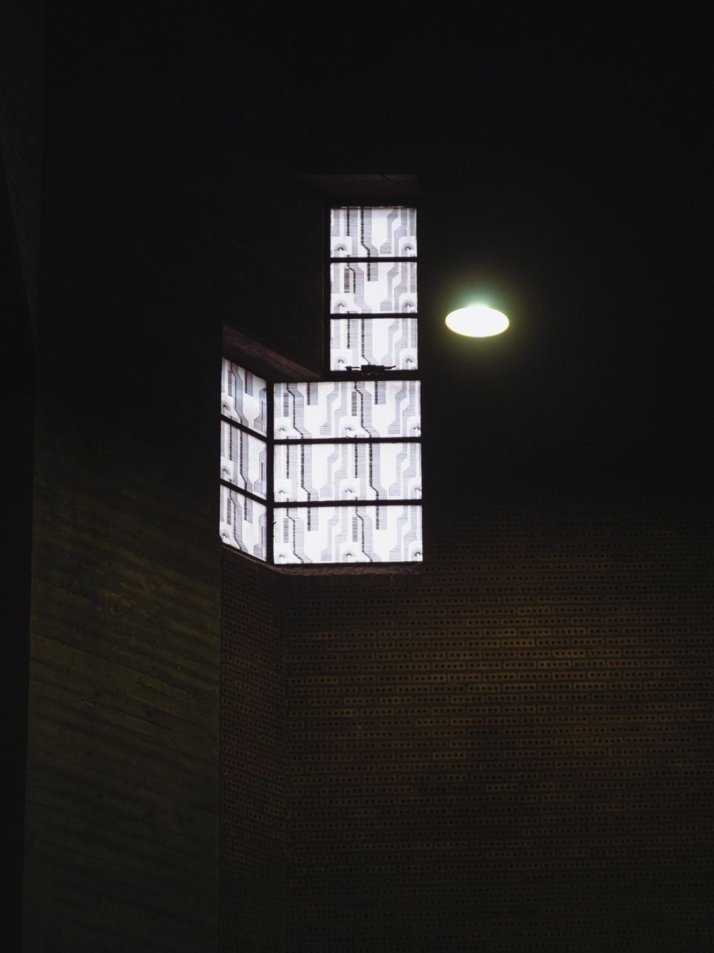 Church of the Resurrection, Cologne-Lindenthal — light and geometry
